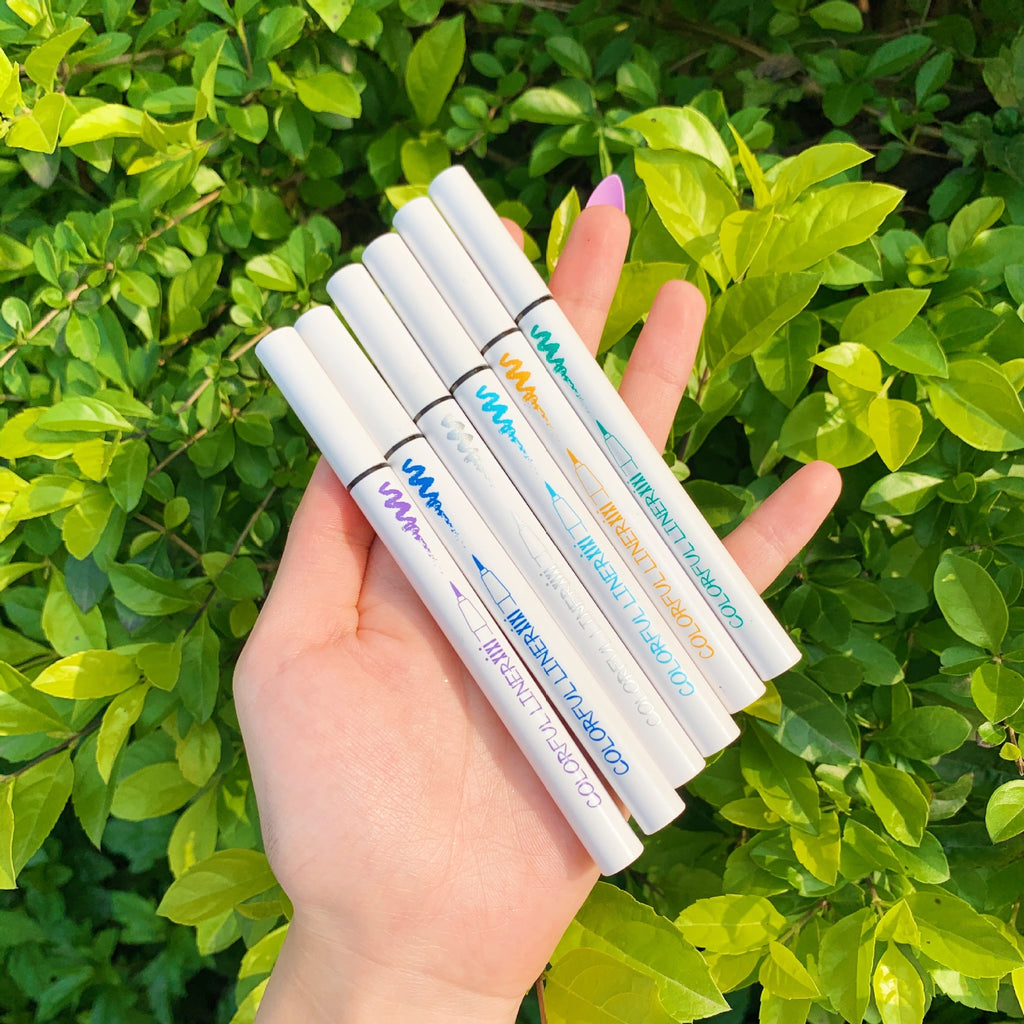 White Stick Extra-fine Color Eyeliner