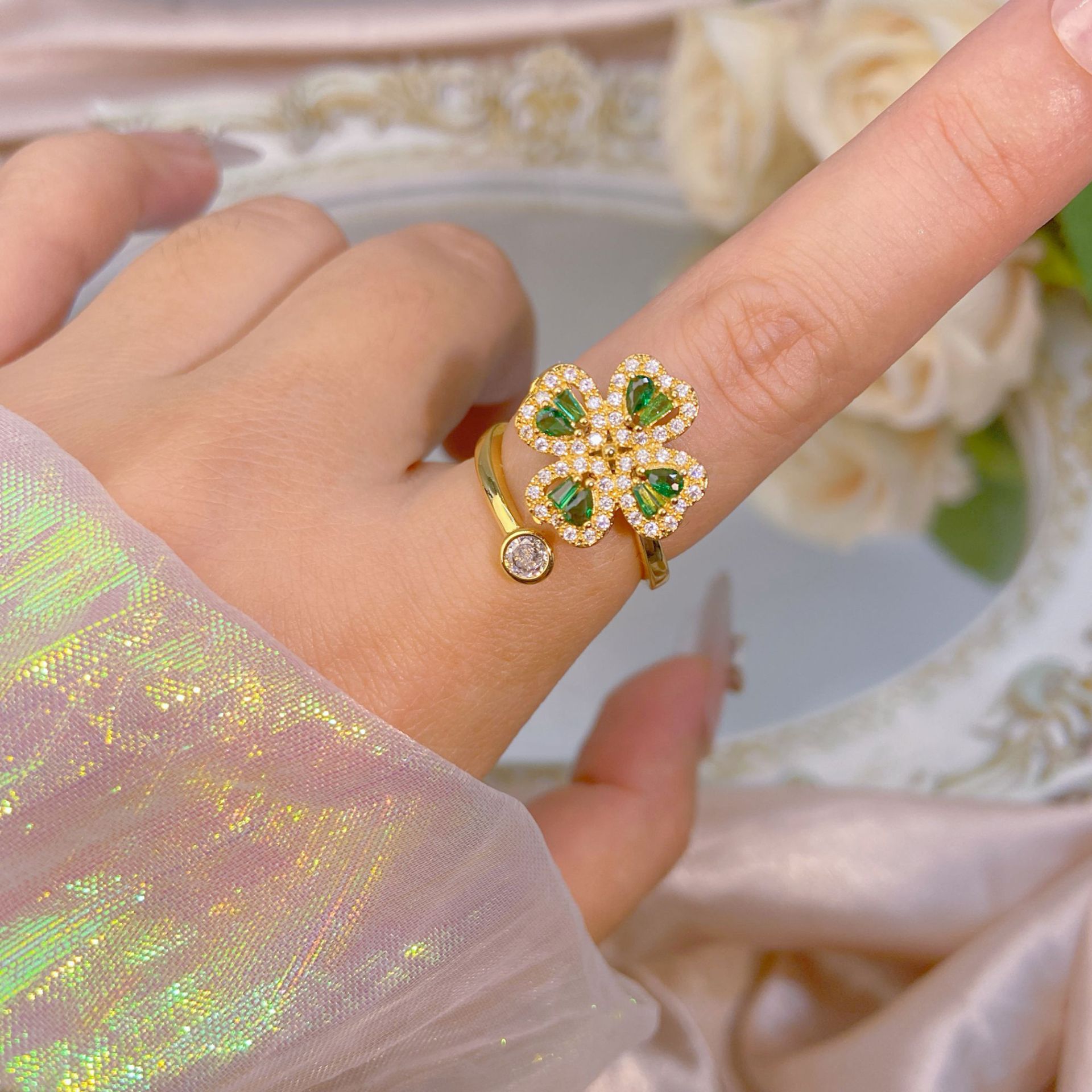 Floral Zircon Ultra-Shimmer Open-End Color-Lasting Fashionable Rotating Moving Ring