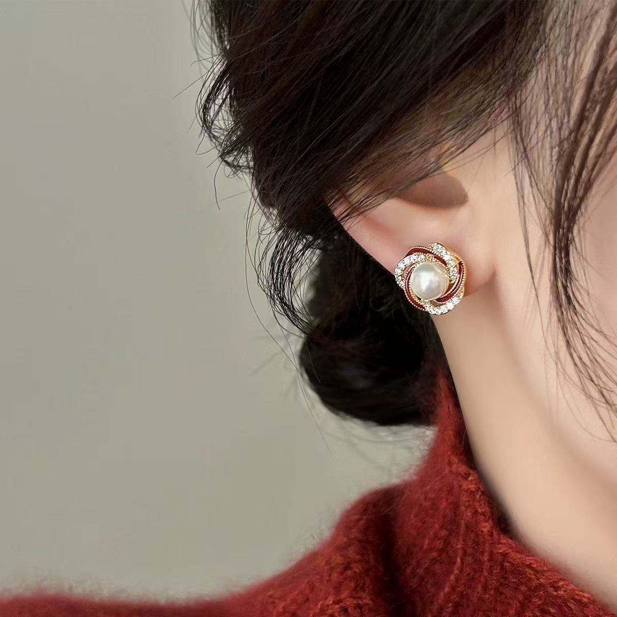 Light Luxury Diamond-Encrusted Red Pearl Earrings Womens Versatile And Fashionable