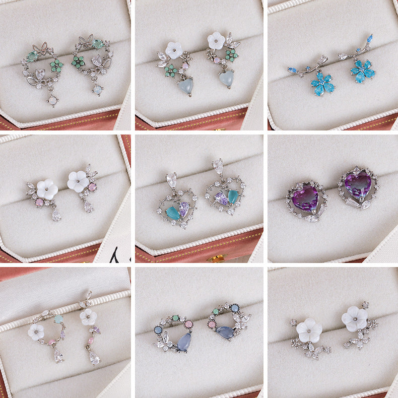 Sparkling Diamond-studded Micro-pave Flower Stud Earrings