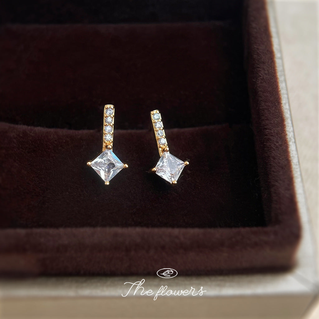 Micro Inlaid Zircon Plated 14k Simple Square Geometric Fashion Commuter Earrings