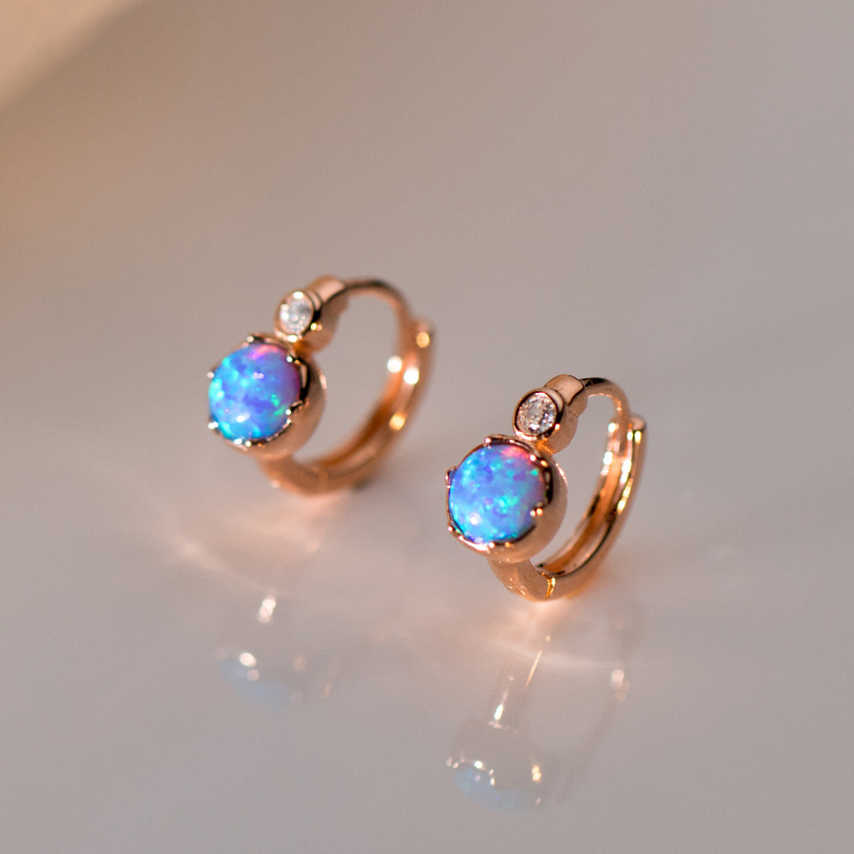 Single-stone Ear Clips With A Sophisticated Elegant Vibe For Women